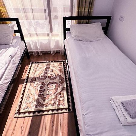Kezgin Guest House Naryn ภายนอก รูปภาพ