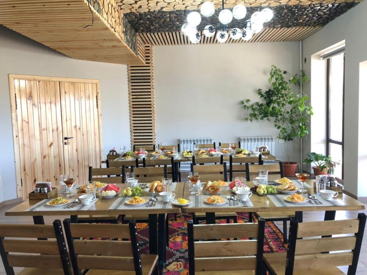 Kezgin Guest House Naryn ภายนอก รูปภาพ