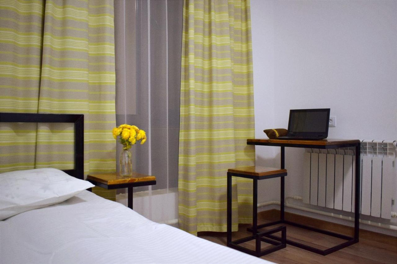 Kezgin Guest House Naryn ภายนอก รูปภาพ