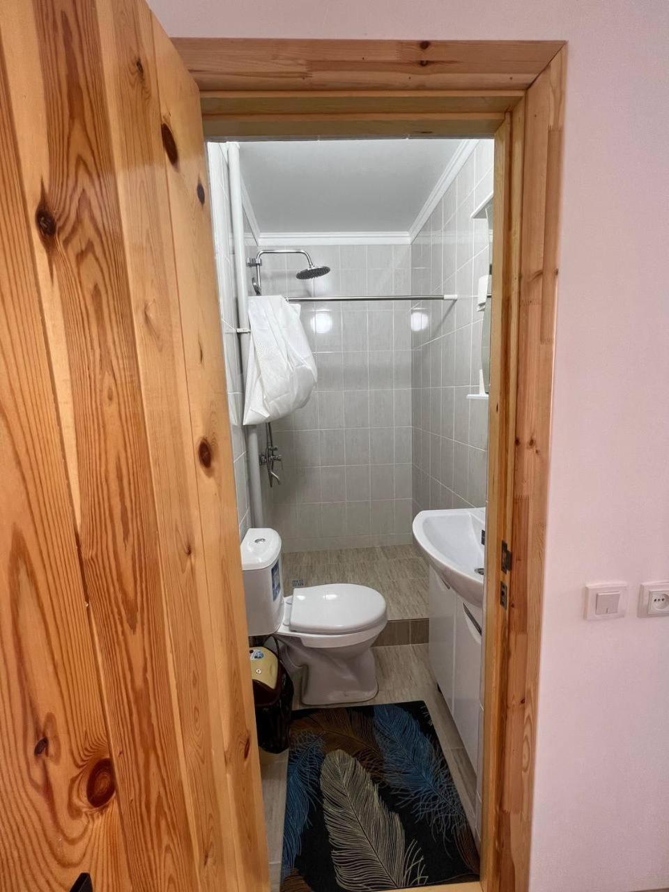 Kezgin Guest House Naryn ภายนอก รูปภาพ